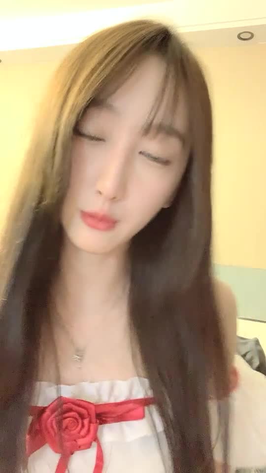 #泡泡咕 #萝莉 #反差 #精选黄播 #自慰