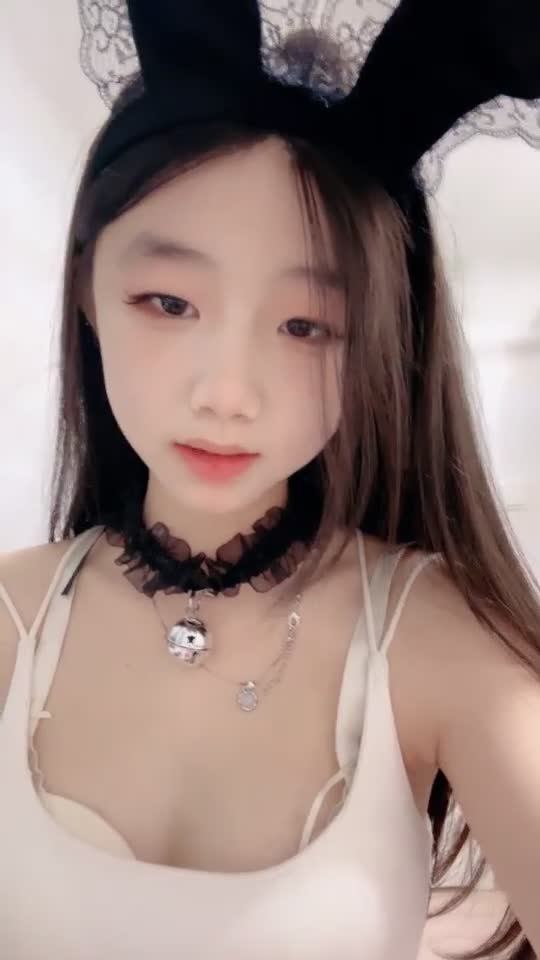 #小云慢吞吞 #萝莉 #反差 #自慰 #精选黄播 好看的小萝莉你们不喜欢？全集视频搞来了都在我的俱乐部里面！欢迎大家加入！想看什么进俱乐部后告诉客服只要有肯定包你满意！！！大神群进群进群点我活动正在进行中大家踊跃参与哦！搜索来这里搜索点我！超高速梯子价格实惠！机场点我！！