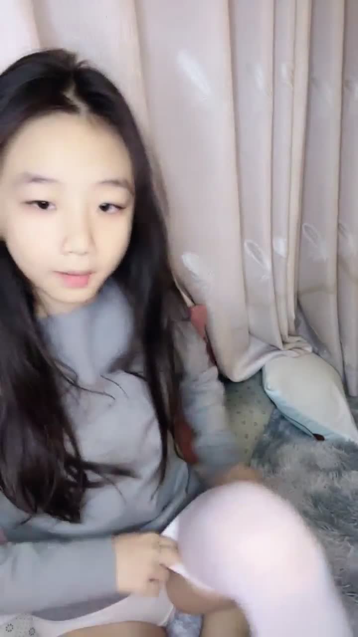 #小云慢吞吞 #萝莉 #反差 #自慰 #精选黄播