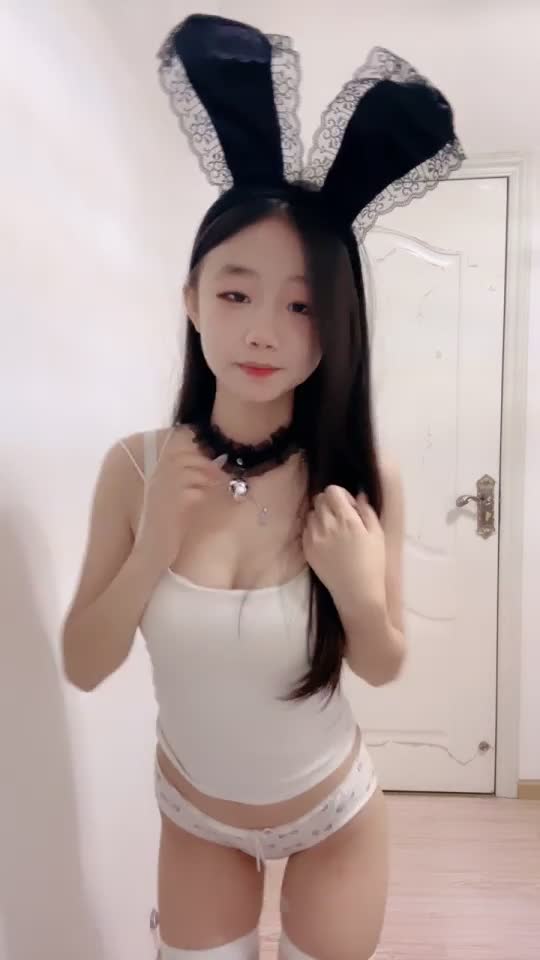 #小云慢吞吞 #萝莉 #反差 #自慰 #精选黄播