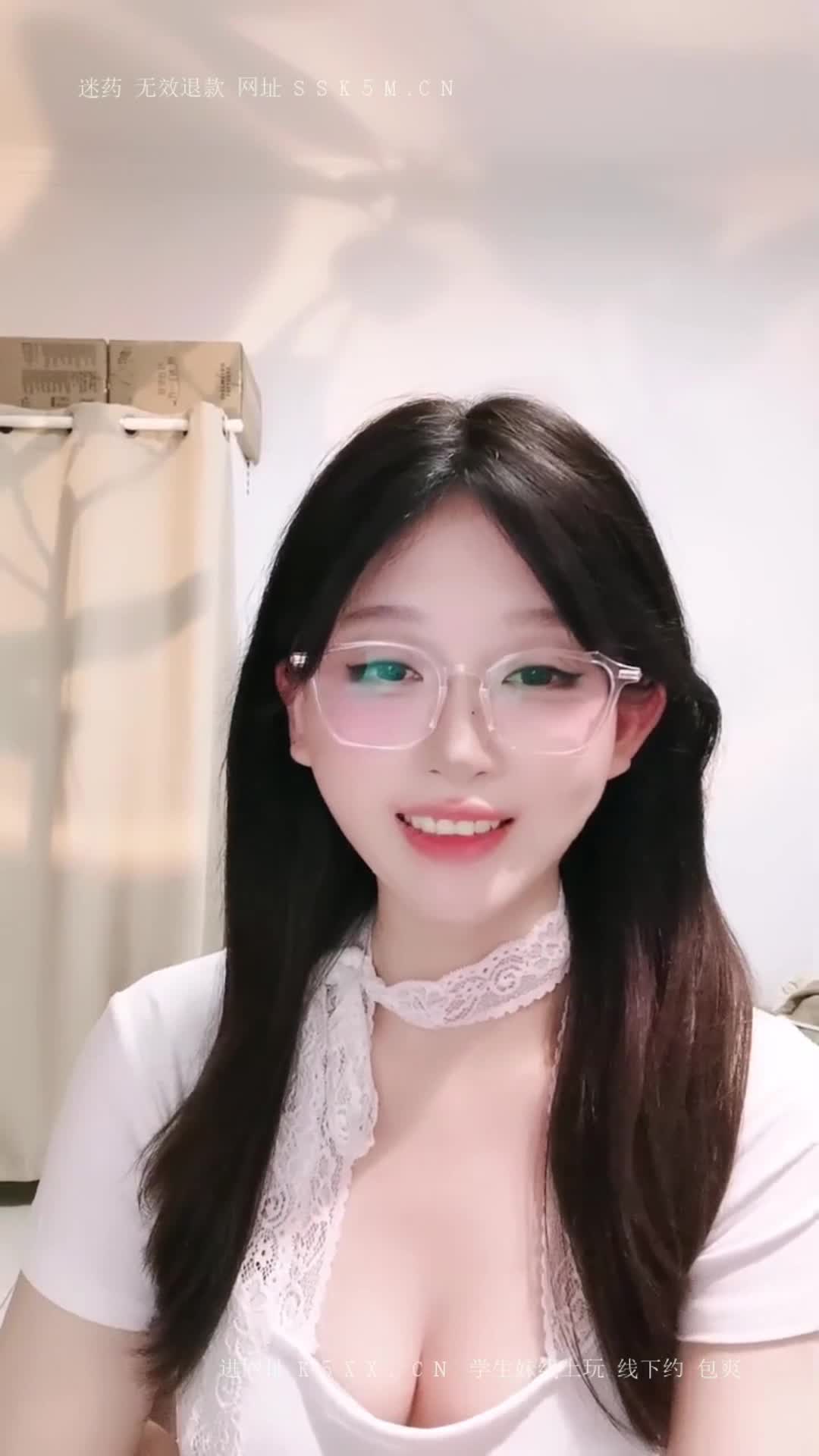 #直播在论坛偶然间看到的一位主播，精华都剪出来了，欢迎补充关键词