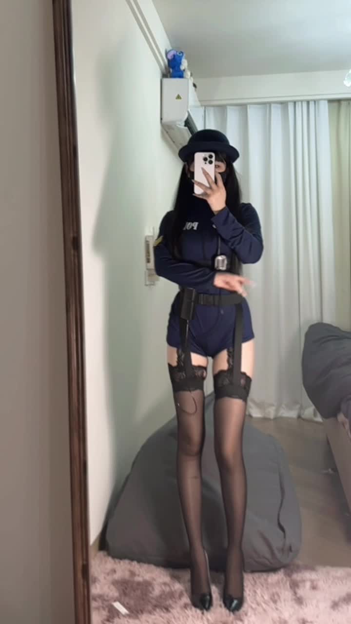 #不要凶小乖 #萝莉 #丝足 #御足 来个好看的丝！各种丝哦！进群看全集进群点我