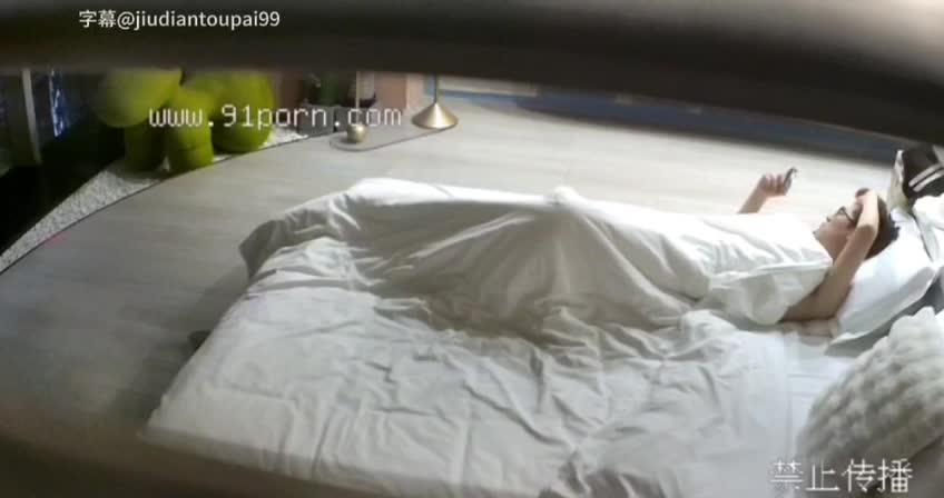 经典。#酒店偷拍大学城落地窗，无套内射 #酒店偷拍 #落地窗 #推荐