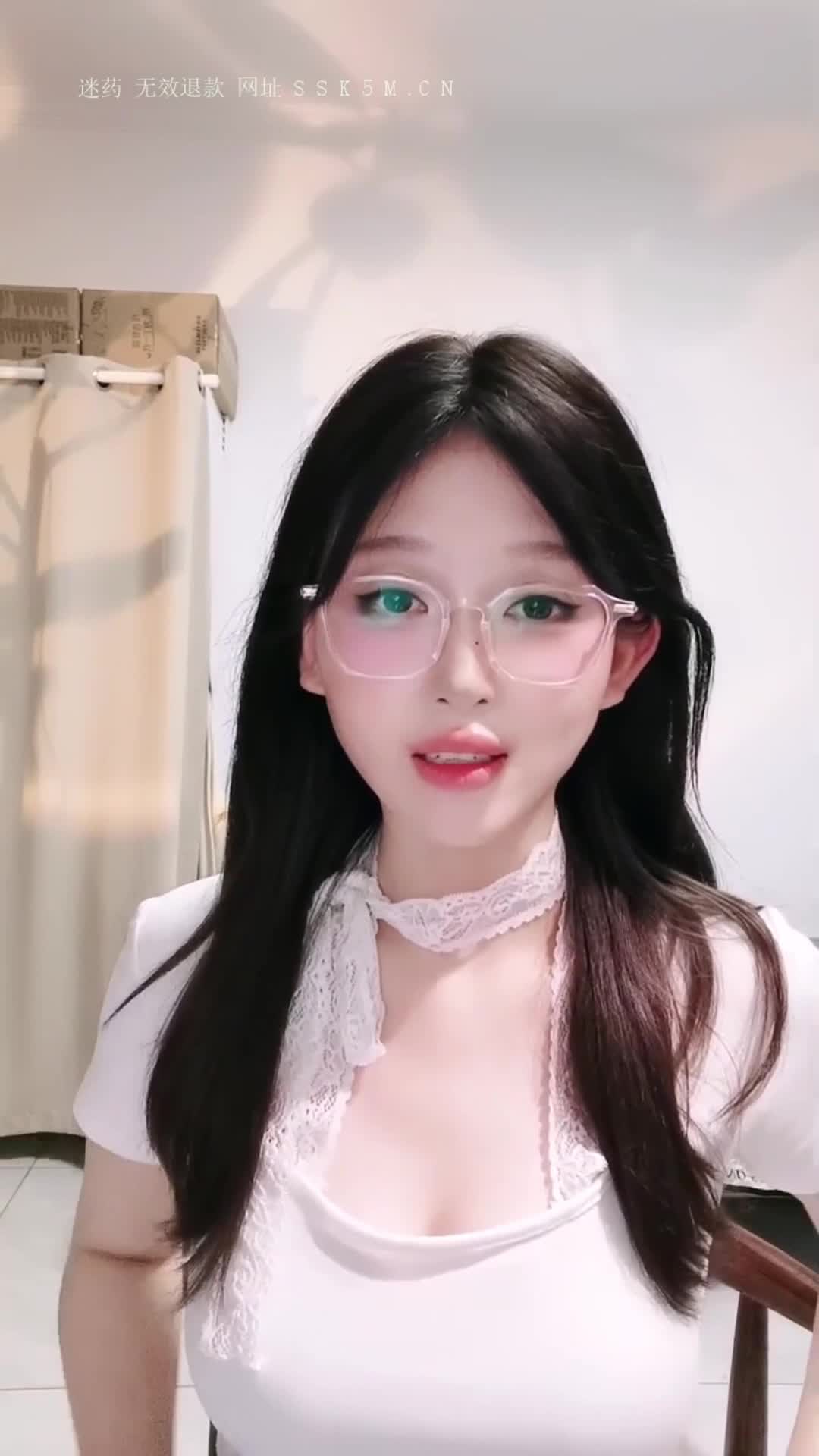 #直播在论坛偶然间看到的一位主播，精华都剪出来了，欢迎补充关键词