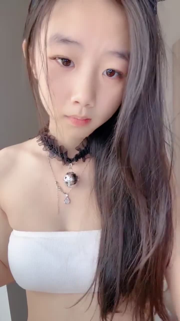 #小云慢吞吞 #萝莉 #反差 #自慰 #精选黄播 好看的小萝莉你们不喜欢？全集视频搞来了都在我的俱乐部里面！欢迎大家加入！想看什么进俱乐部后告诉客服只要有肯定包你满意！！！大神群进群进群点我活动正在进行中大家踊跃参与哦！搜索来这里搜索点我！超高速梯子价格实惠！机场点我！！