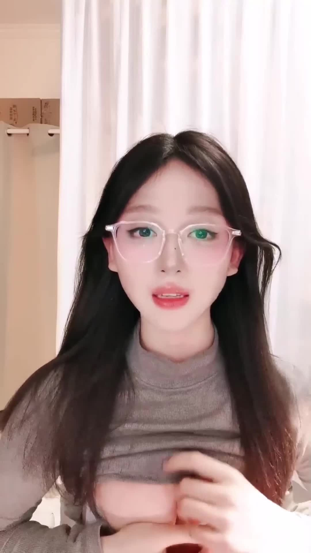 #直播在论坛偶然间看到的一位主播，精华都剪出来了，欢迎补充关键词