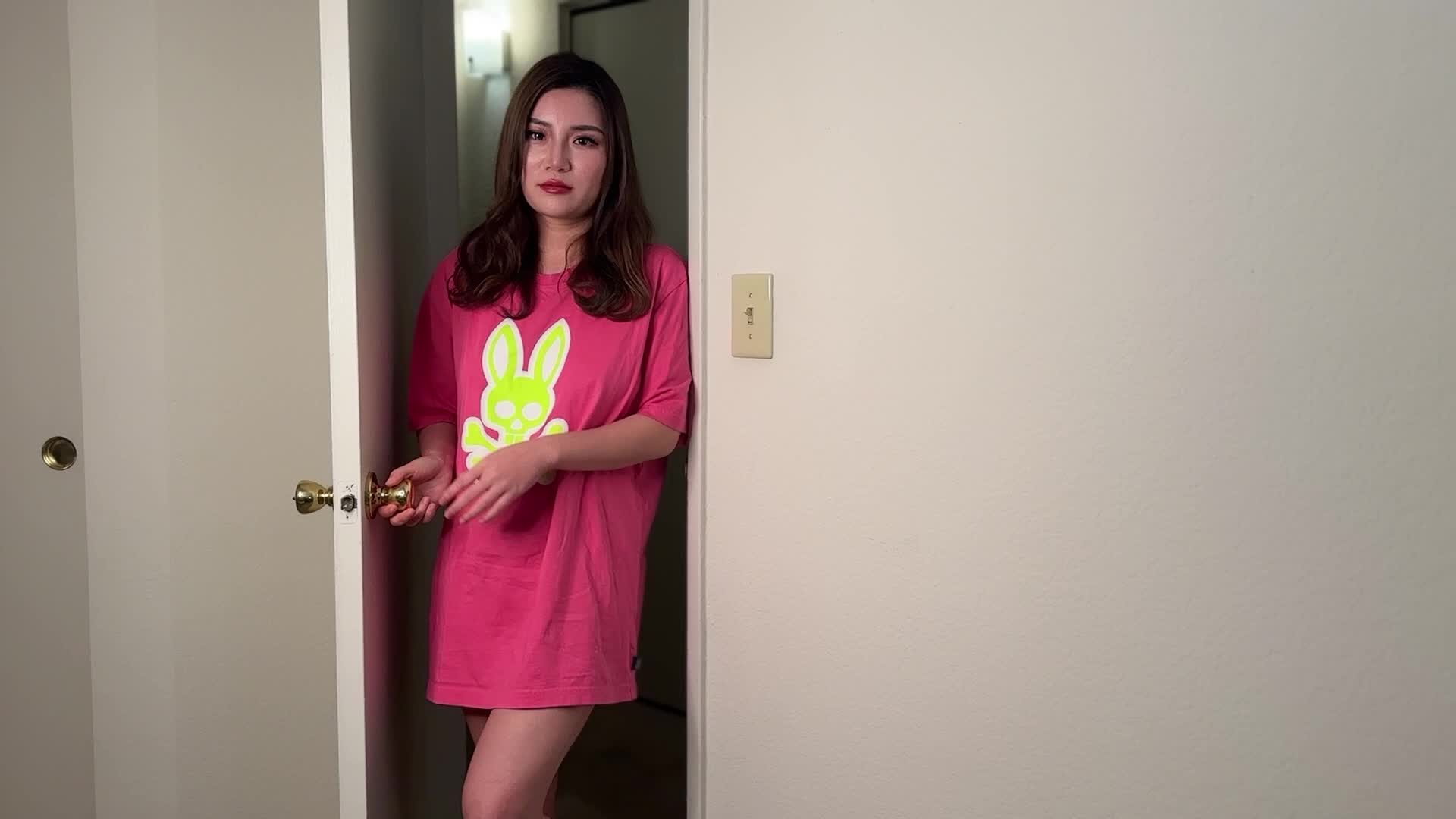P站著名博主淫欲少妇法籍亚裔「Nicolove」OF露脸性爱私拍 顶级亚裔网黄挨操阿黑颜【第二十四弹】