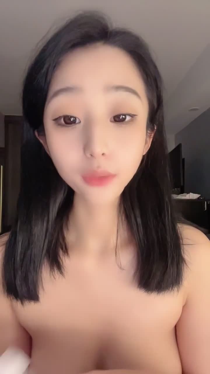 #菲菲 #萝莉 #精选黄播 #自慰 挺可爱的一个萝莉下海了哦！还是大学生哦！ 进群看全集进群点我超高速梯子价格实惠！机场点我！！活动正在进行中详细见置顶哦！！