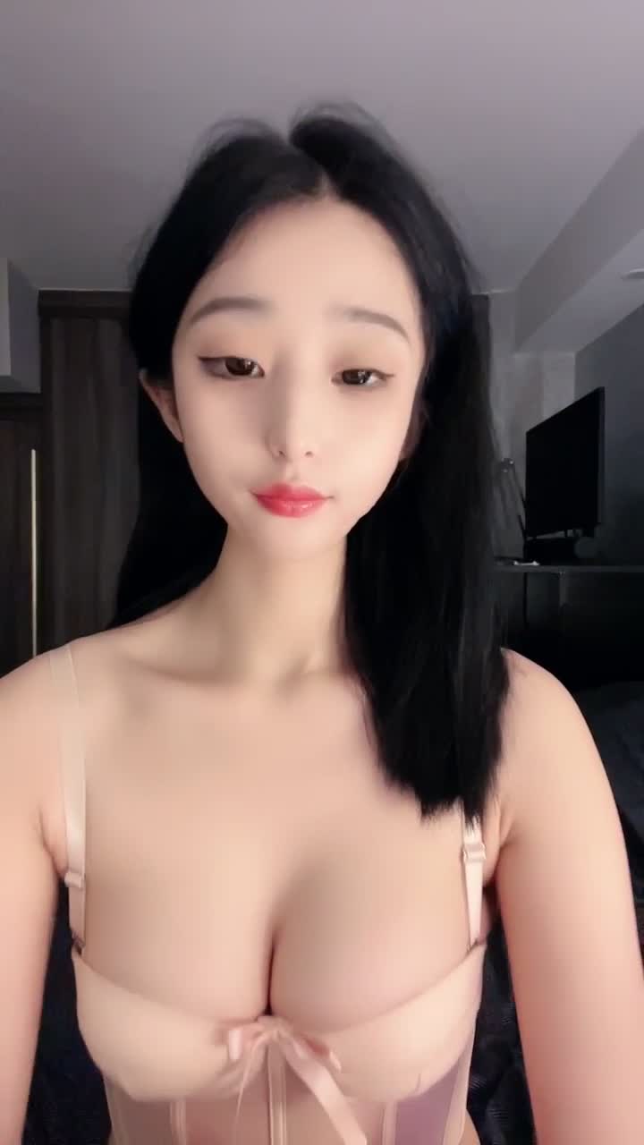 #菲菲 #萝莉 #精选黄播 #自慰 挺可爱的一个萝莉下海了哦！还是大学生哦！ 进群看全集进群点我超高速梯子价格实惠！机场点我！！活动正在进行中详细见置顶哦！！