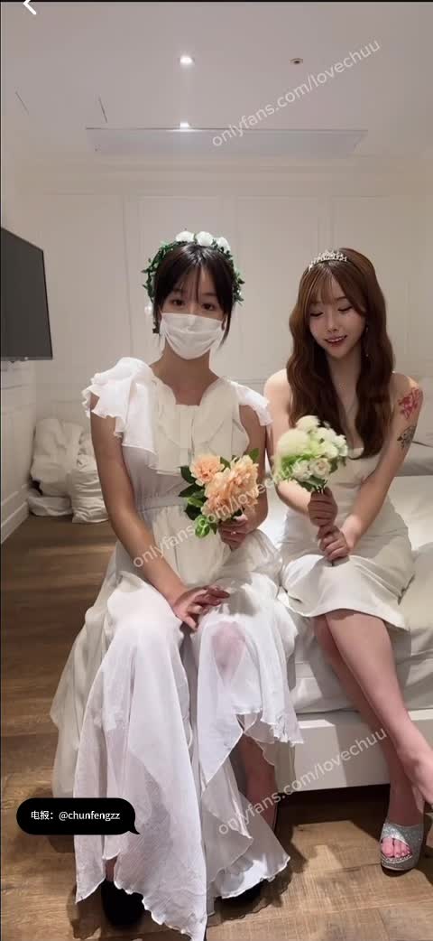 #lovechuu #onlyfans 五星推荐，顶级颜值，白富美女神【lovechuu】下海沦为财阀肉便器，真正的穷人女神，富人母狗