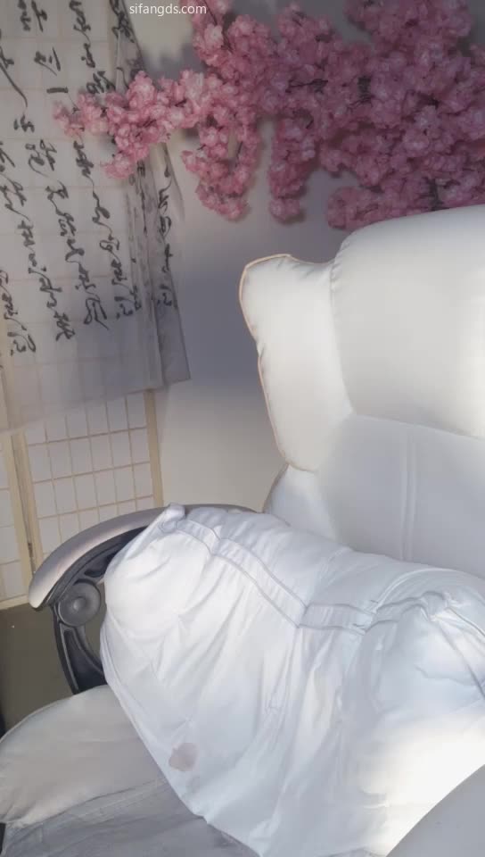 #萝莉小羊 #萝莉 #二次元 #裸舞