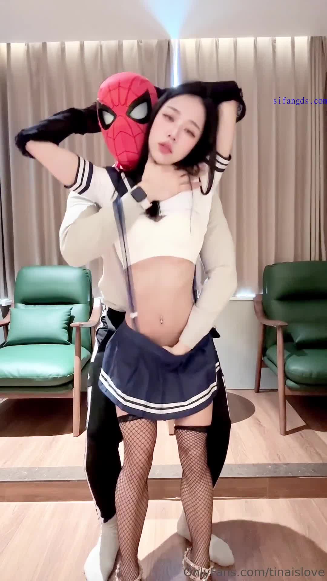 #OnlyFans #tinaislove #韩国 #福利姬 #露脸 #调教最新流出顶级健身网红，高颜白富美【tinaislove】下海沦为财阀母狗，各种调教3P，完全露脸