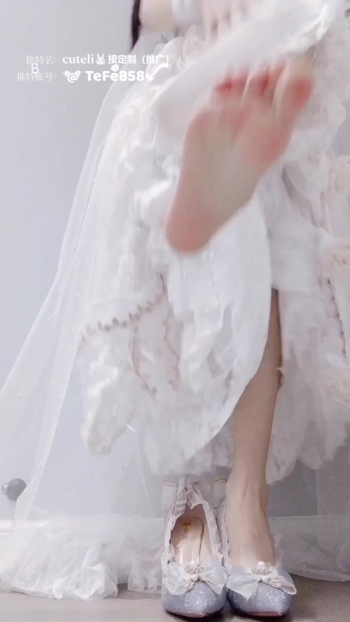 #Cuteli #可爱兔 #福利姬 #国产 #cosplay #萝莉 #自慰 #合集 #黑丝 #网袜