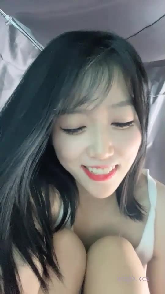 #一叶页 #甜甜也辣 #清纯 #女大 #宿舍