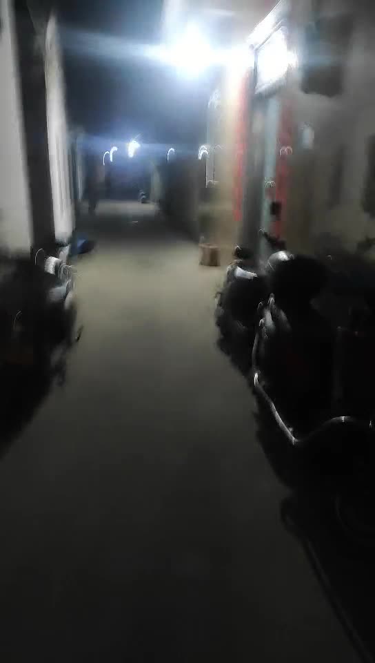 【#炮王小黑】12-09小伙遍寻街头站街妹，约大胸少妇来一发，大白兔诱惑十足，鸡巴进洞浪叫震天响速游VPN跑满千兆只做最快
