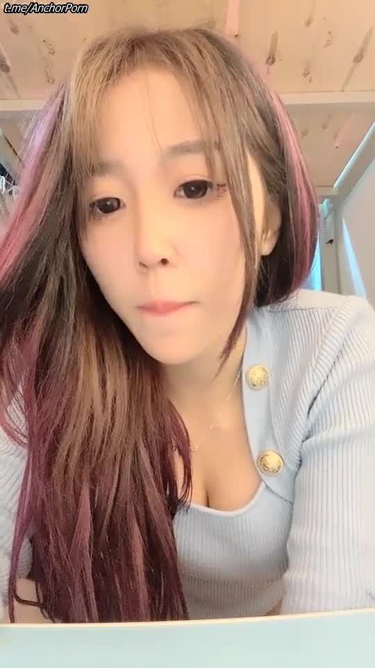 #一叶页 #甜甜也辣 #清纯 #女大 #宿舍 群友想看咱就发！就是任性！进群看全集进群点我过年更新不易欢迎大家进群！超高速梯子价格实惠！机场点我！！
