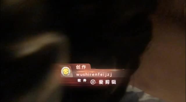 约少妇同事家中打炮，巨乳人妻风韵犹存，被操时淫荡的表情让人看了就欲罢不能，对付这种欠操的母狗，必须要狠狠的爆操，一边后入一边打电话也是诱惑满满，被操的淫叫不断