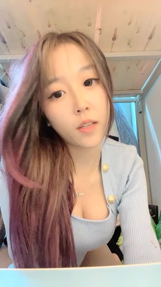#一叶页 #甜甜也辣 #清纯 #女大 #宿舍