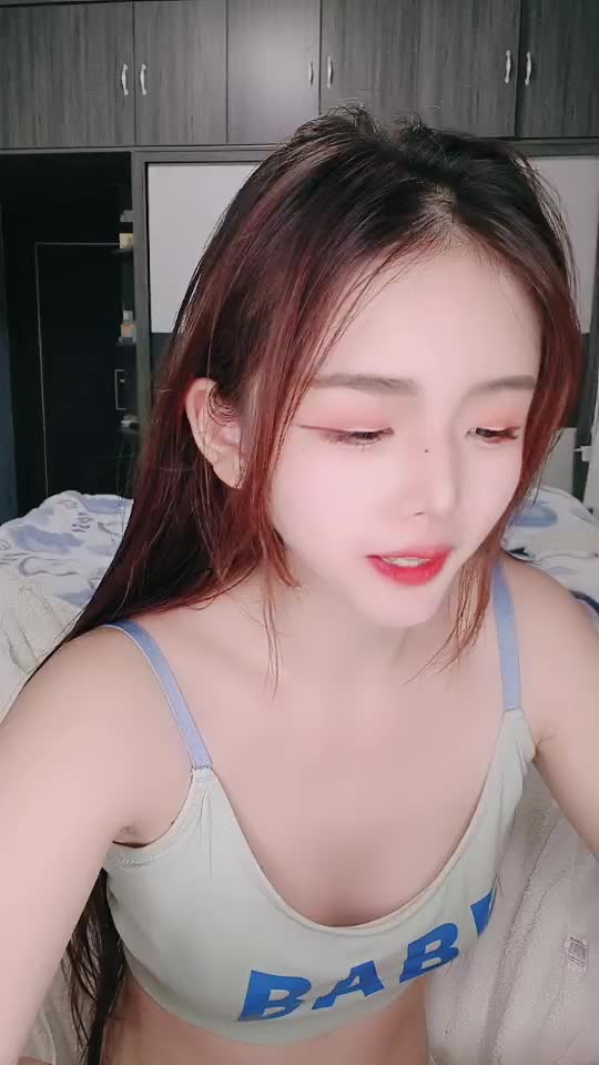 #七彩虹主播 #最美女主