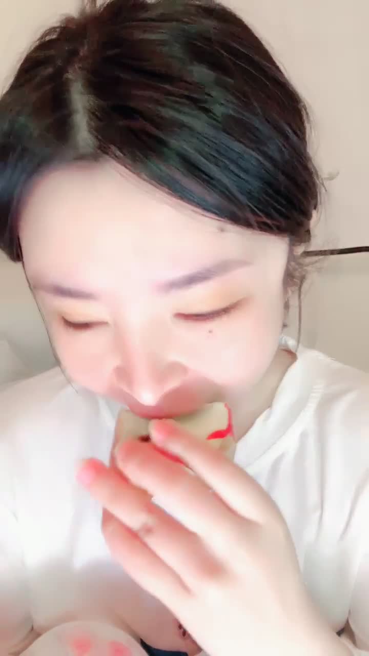 #裸舞婉儿 裸舞女神 激情裸舞 网红歌曲摇太阳 视觉享受 身材超性感~道具狂插！