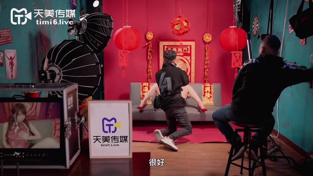 #新春贺岁 #AV #国产 搞点春节题材的片子给大家！大家新年快乐！进群看全集进群点我过年更新不易欢迎大家进群！超高速梯子价格实惠！机场点我！！