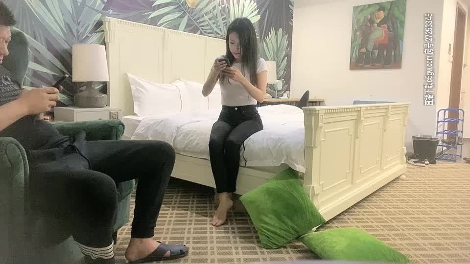 约操美乳高颜值网红雪炫 多姿势抱着操 骑乘特会扭动【主要信息】#探花 #大奶点此查看更多