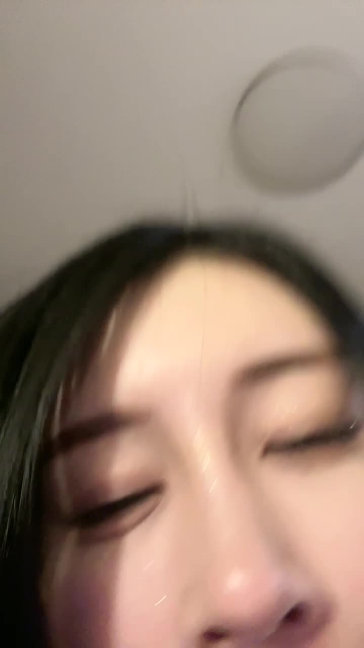 #头像是本人 极品白嫩巨乳御姐开档黑丝高跟道具骑乘一脸骚样