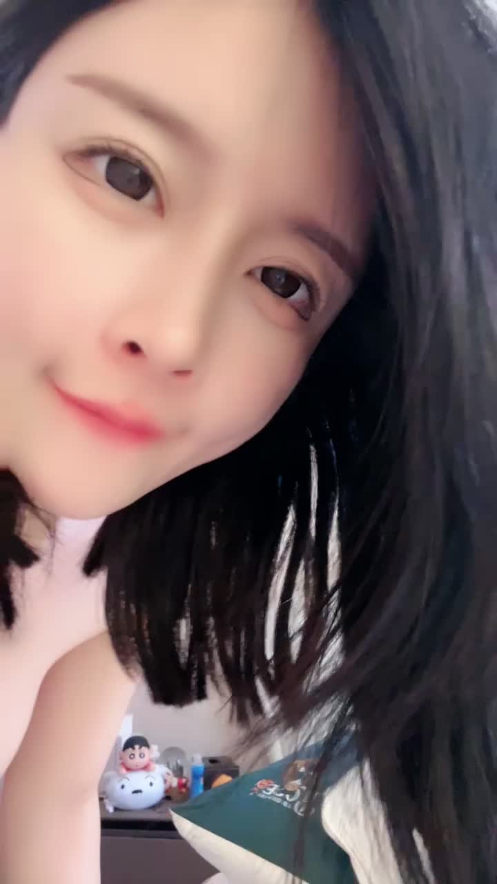 #霸气白骨精 第三弹 极品御姐白嫩巨乳粉奶罩黑丝蜜桃臀跳弹塞逼淫水直流