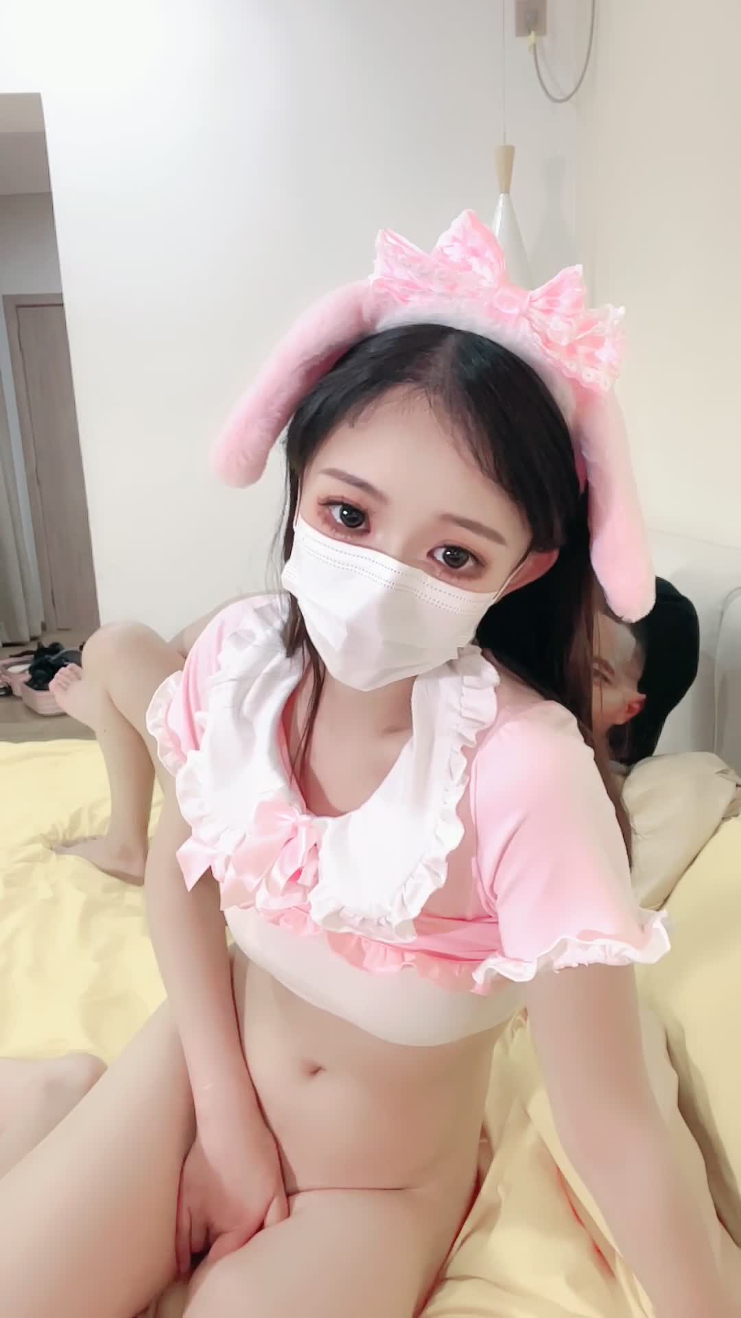 #酸酸乳儿 校花美少女️骚舞诱惑~口爆️多场无套啪啪狂操