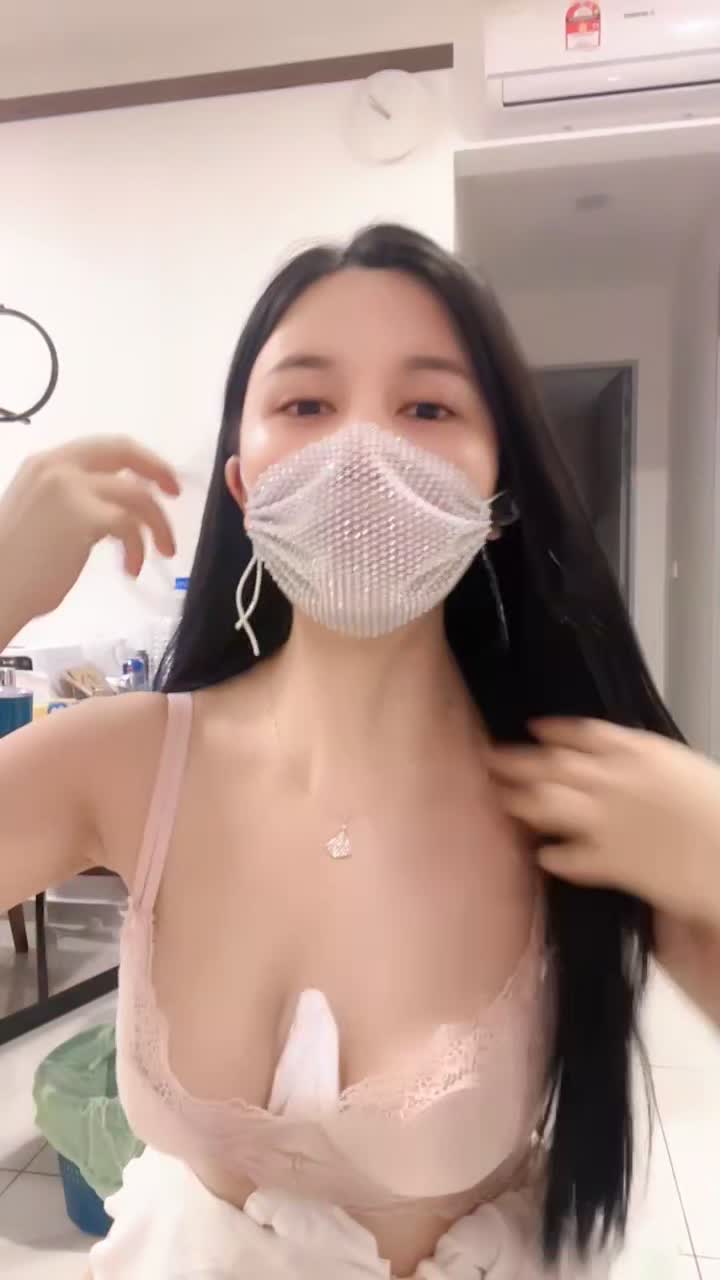 #七彩虹主播 #桃子饿了