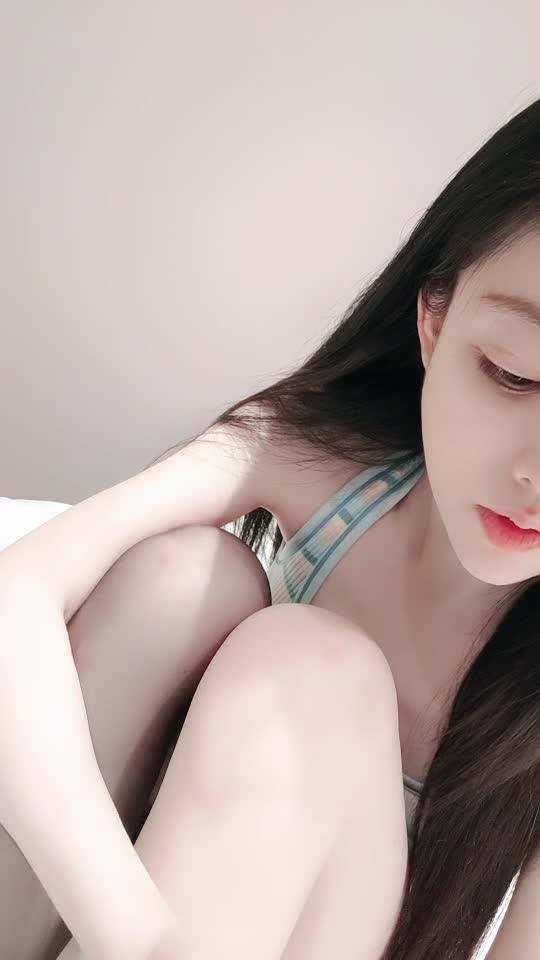 #七彩虹主播 oᴗo