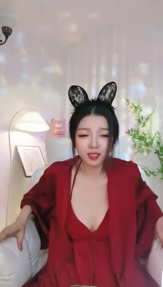 #鲨鱼小辣椒 太极品了 应求发帖! G奶女神~撩骚~道具自慰~爽!