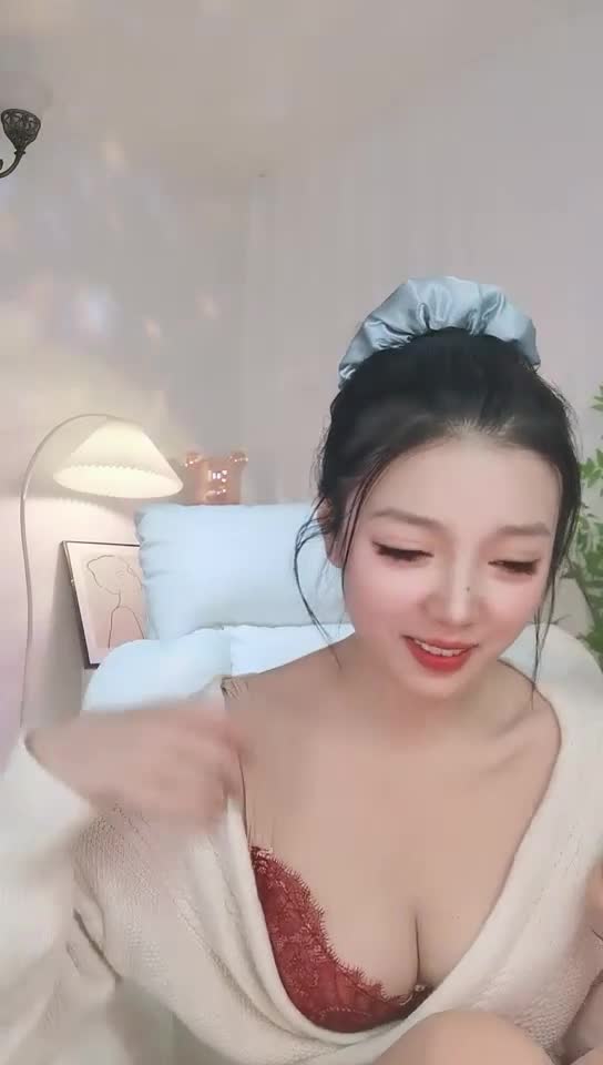 #鲨鱼小辣椒 太极品了 应求发帖! G奶女神~撩骚~道具自慰~爽!