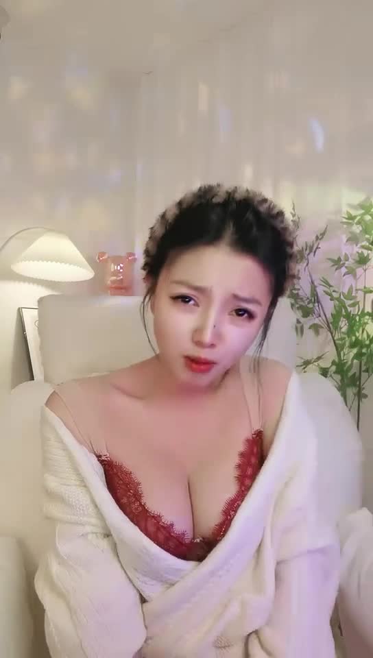 #鲨鱼小辣椒 太极品了 应求发帖! G奶女神~撩骚~道具自慰~爽!