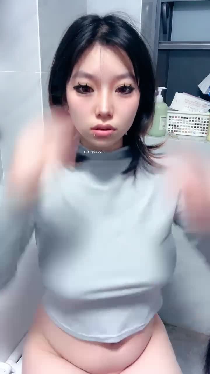 #顶级玩偶 巨乳主播! 肥臀大屁股~无套啪啪~道具自慰~!