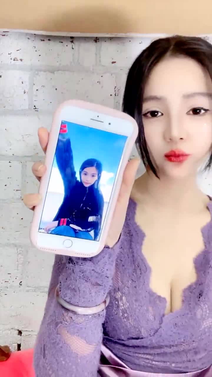 #妩媚的琪宝 很骚，很刺激 各种制服黑丝诱惑 颜值身材无敌，吐舌诱惑 性感裸舞 道具自慰！