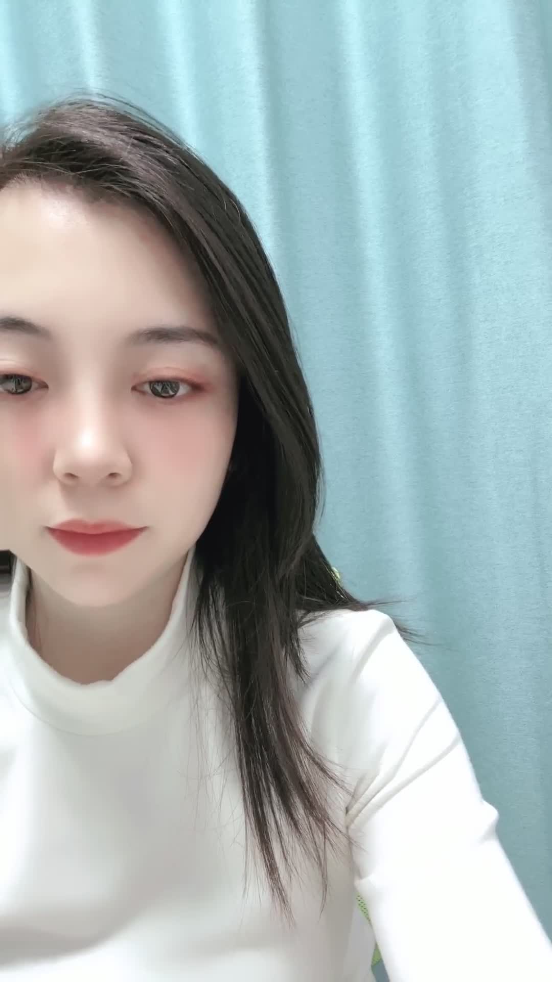#梦中情娜 气质型美女 白皙皮肤 毛毛很性感 逼逼也很嫩 奥妙身材 自慰大秀视频福利