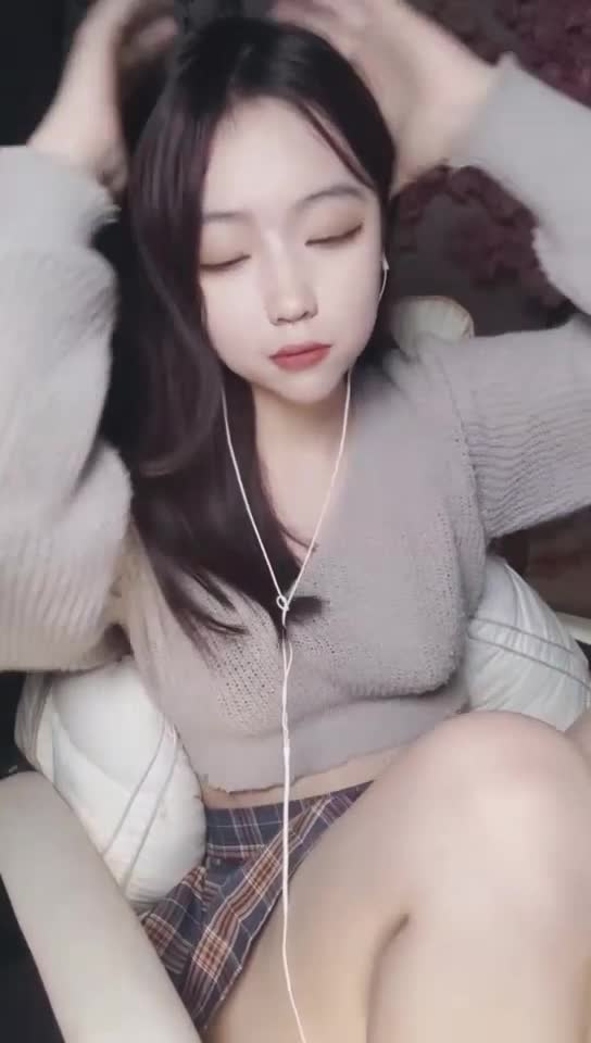 #白溪溪 女神下海 美乳 裸舞诱惑