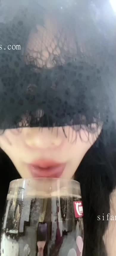 半糖极品主播美女 #不骚不要钱 户型漂亮 身材棒 这个眼罩又增加神秘感 新番福利 裸舞自插 指挥遥控视频