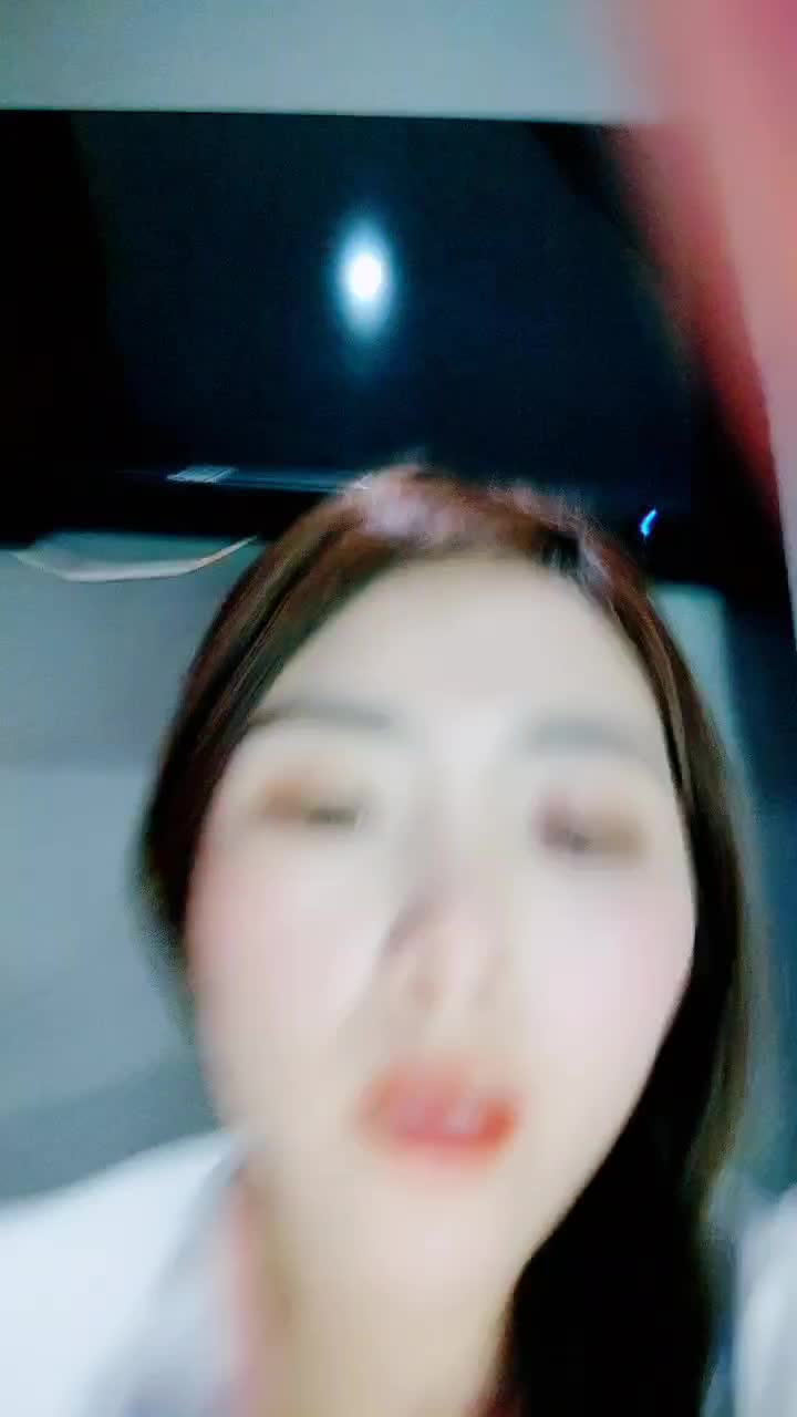 #晴儿宝贝 #反差 #裸舞 #bbw 微胖有时候也蛮可爱对吧！进群看全集进群点我过年更新不易欢迎大家进群！超高速梯子价格实惠！机场点我！！