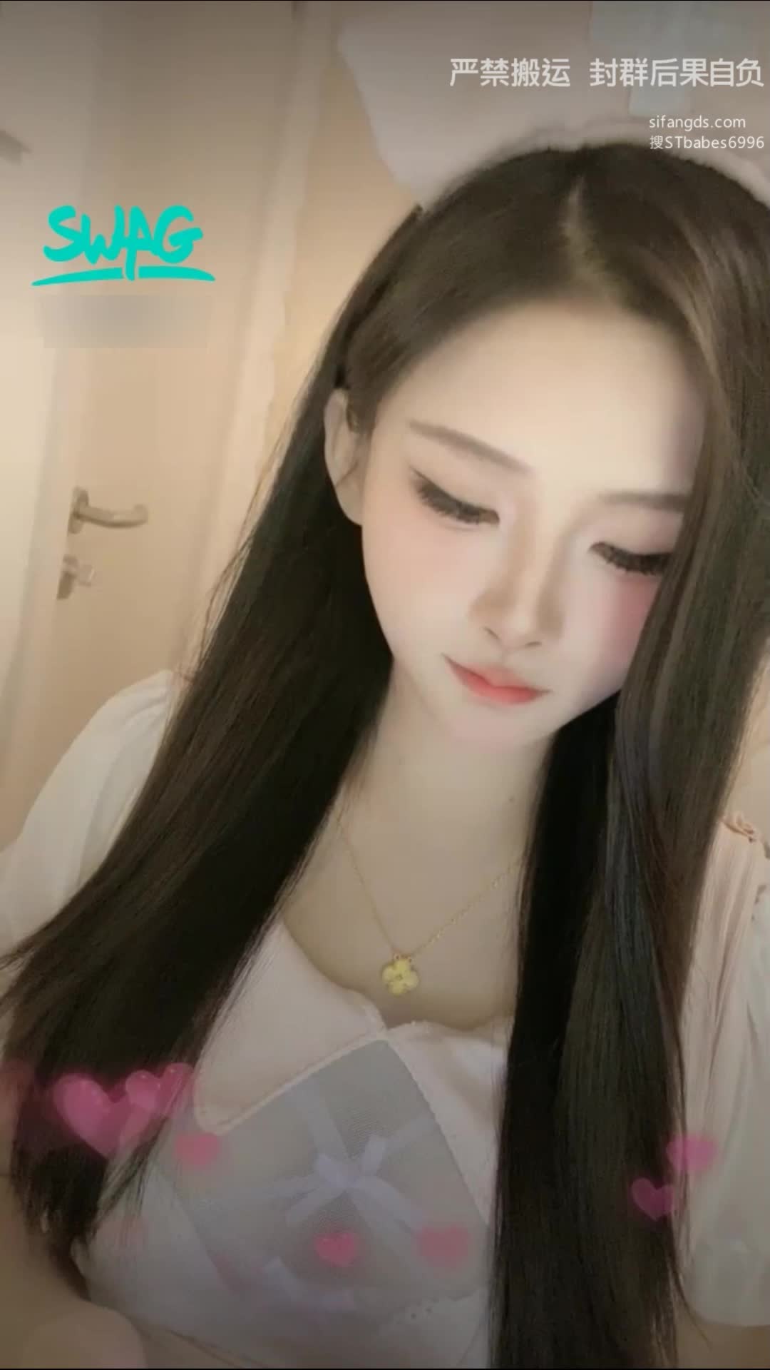 #林玖 顶级颜值新人，这脸蛋属于光看脸就能射的！ 在大陆其他平台播过，不过到swag后才首次放开尺度三场付费大秀，全裸露脸，上帝视角撅起翘臀看菊花小穴~ 骑乘诱惑~ 浴室洗浴诱惑~ 能看到这么漂亮的美女大尺度，真是有福