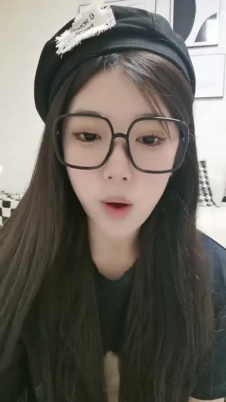 青春無敵小魚仔仔純天然美乳直播福利20230129(4)