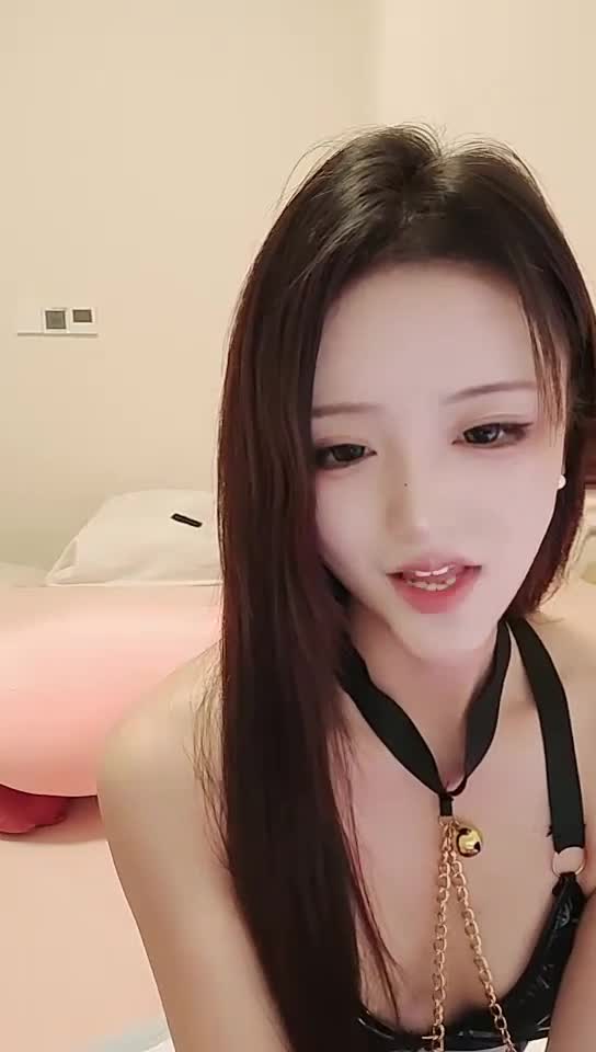 #涂涂小桃 酒红色吊带加上黑丝诱惑谁都顶不住 ~全网最棒小蜜臀！颜值在线 黑丝美腿蜜臀 巨屌抽插