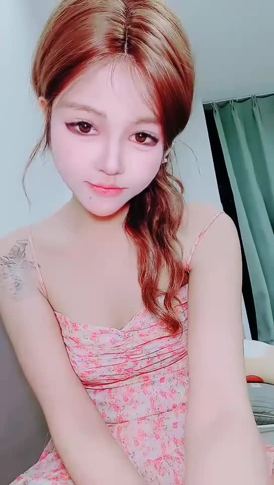 #小小榨汁精 榨精骚母狗~自慰抽插流白浆 无套操翻白眼