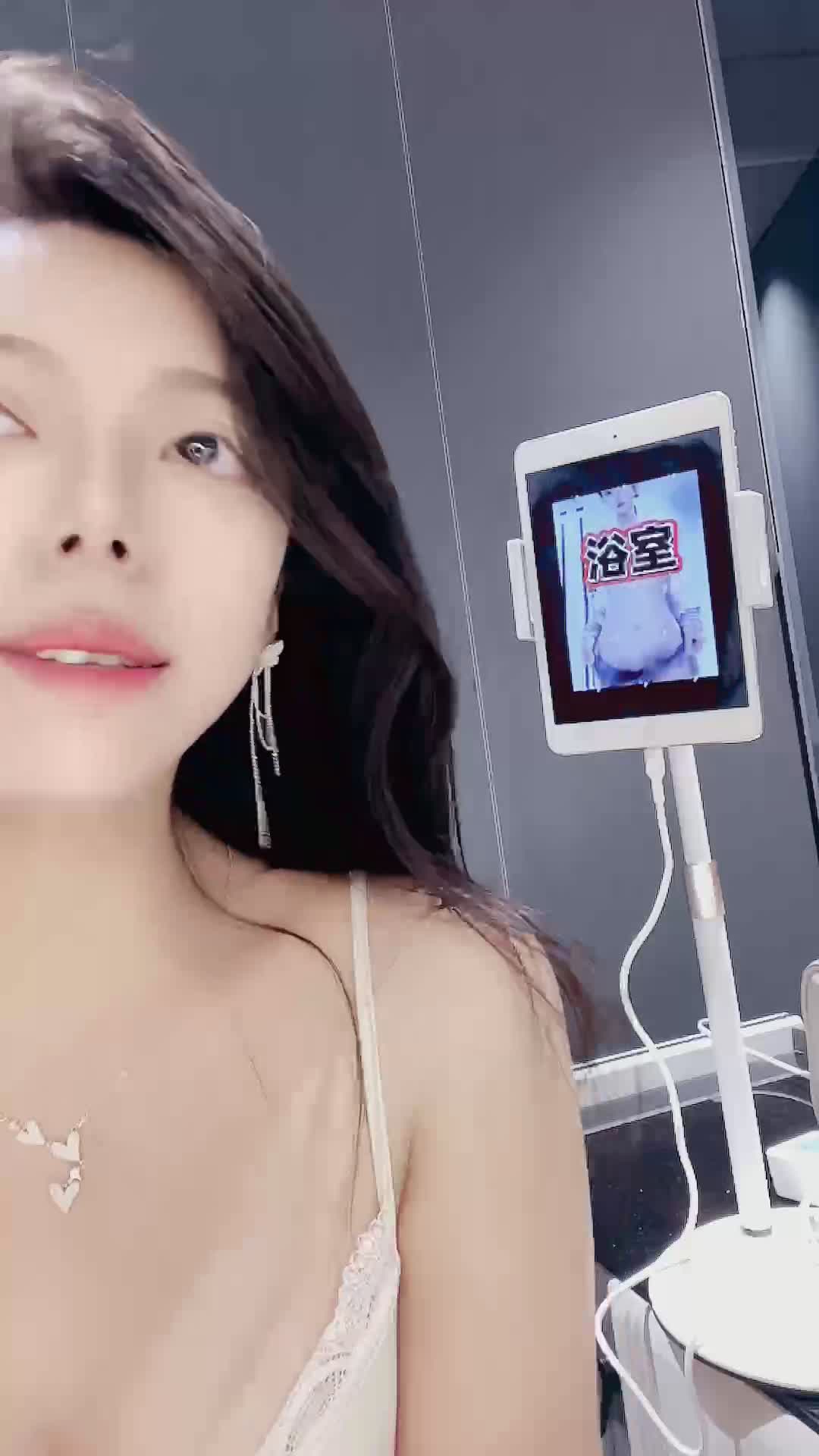 #西奶 颜值女神~雪白G奶~肥臀肥鲍~跳蛋自慰