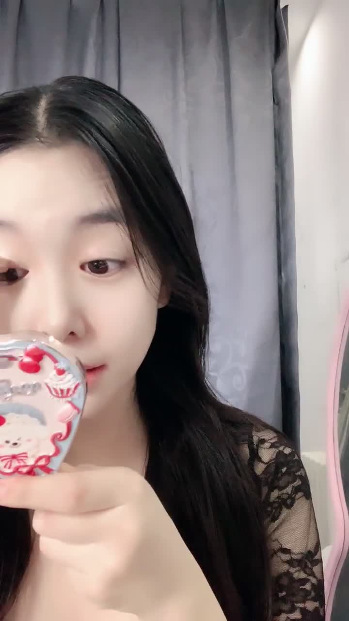 #一口八个汉堡 新女神下海!丝袜美足~道具自慰~喷水!