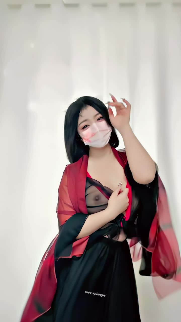 #杨晓花 2025年新流，青春无敌，抖音风艺校美少女 定制福利，露脸露点，各种热门BGM裸舞 其他视频在评论区