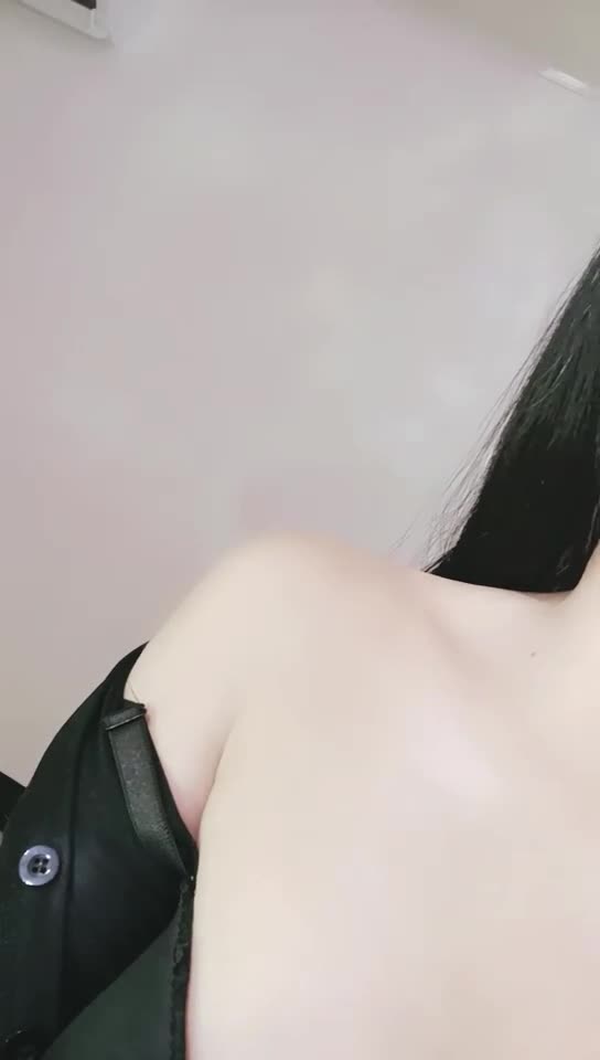 #果冻 超级大美女下海~肤白貌美似天仙~道具自慰视频