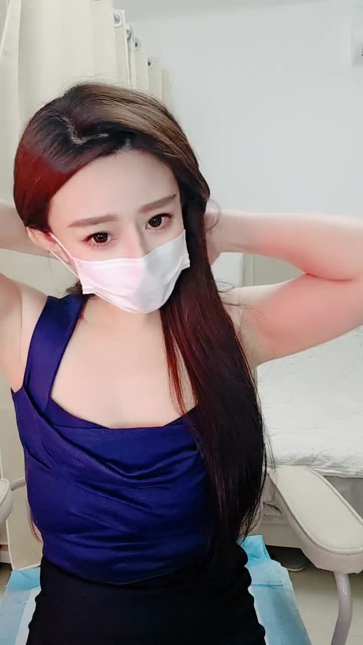 #主播 #彤彤baby 高颜反差御姐道具大黑牛喷水流白浆