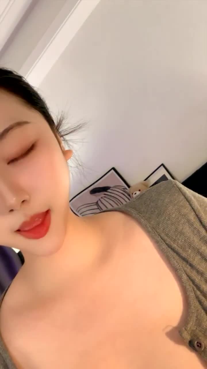 #兽兽 百变女王~喷水姬美女 看了就有欲望 水特别多 自慰狂魔~仿真巨屌狠插喷水